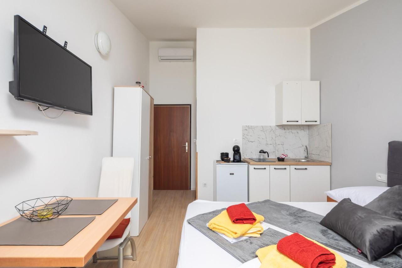 Beach Apartments Borovina Stanici Εξωτερικό φωτογραφία