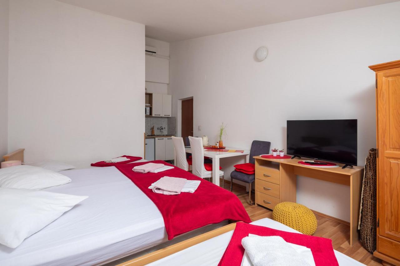Beach Apartments Borovina Stanici Εξωτερικό φωτογραφία